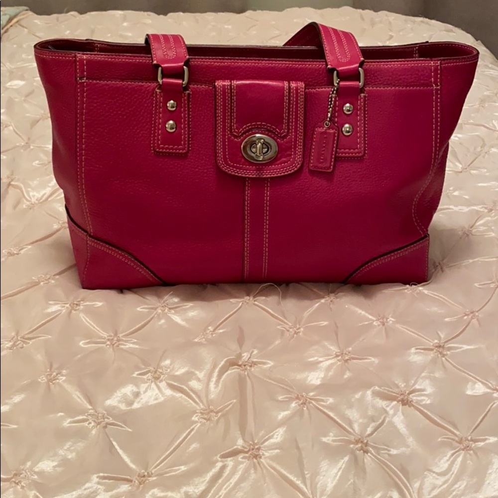 Coach :: Pink Tote